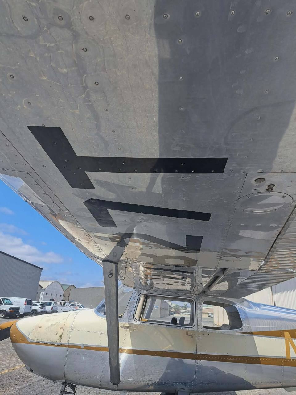 AIRCRAFT SALES 13 N7827T underside of wing and fuselage