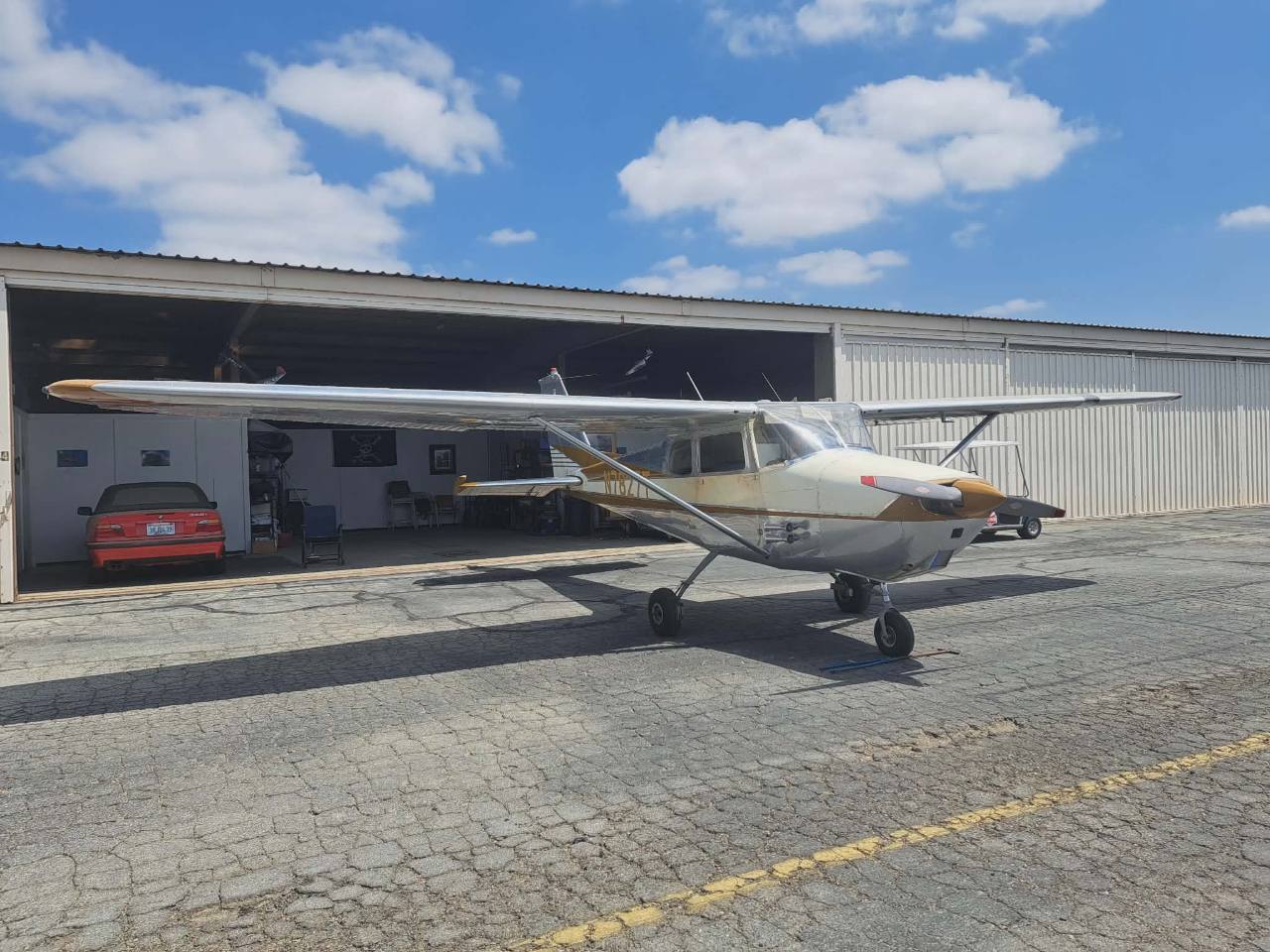 N7827T front three-quarter view
