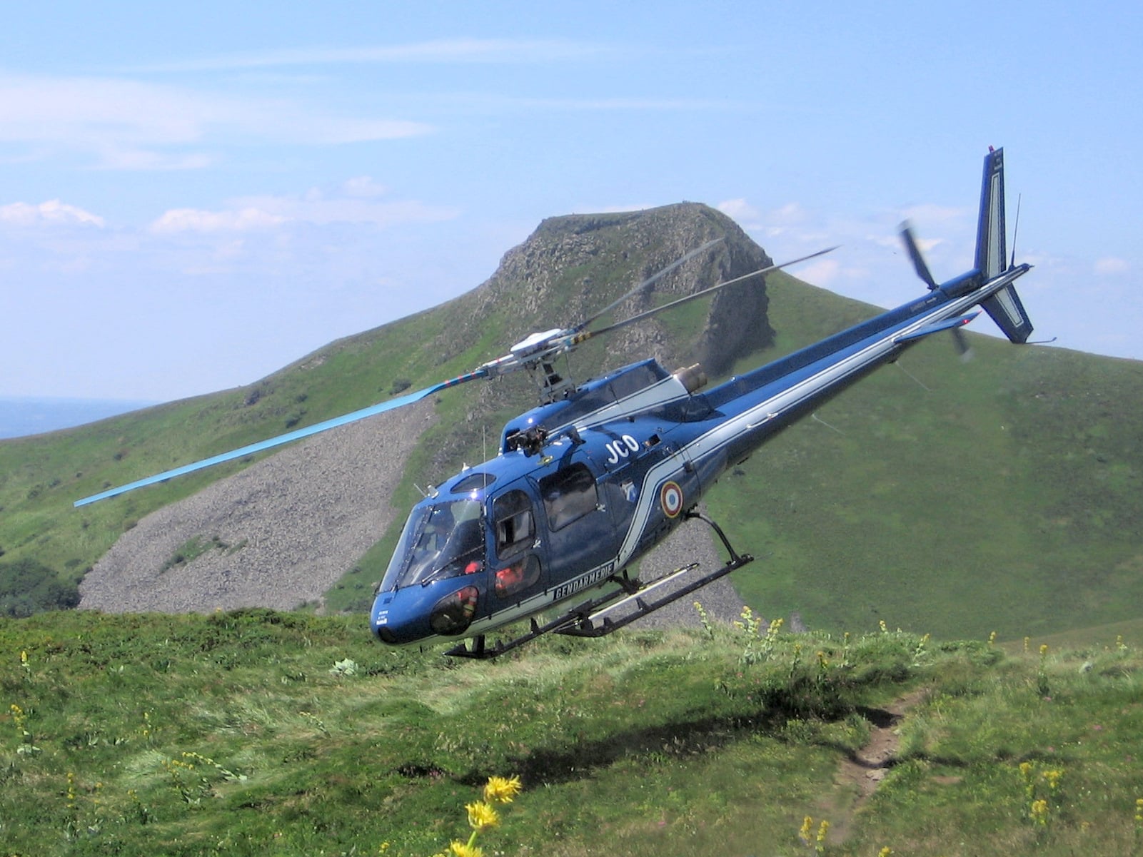 Eurocopter AS350 reference aircraft photograph
