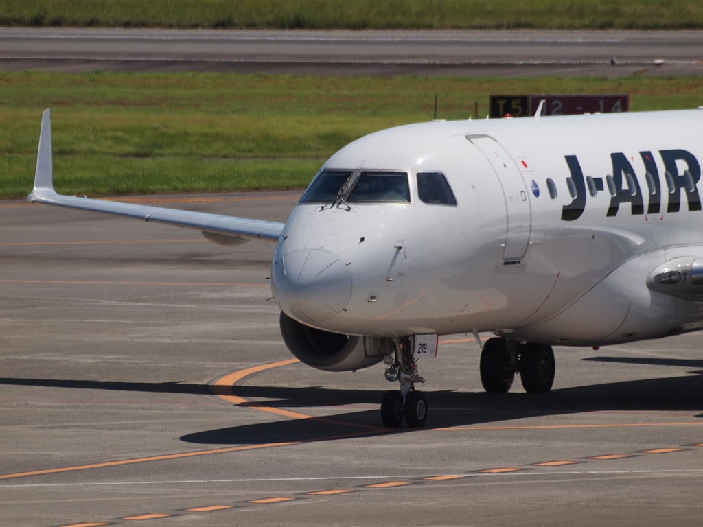 Embraer E175 reference aircraft photograph
